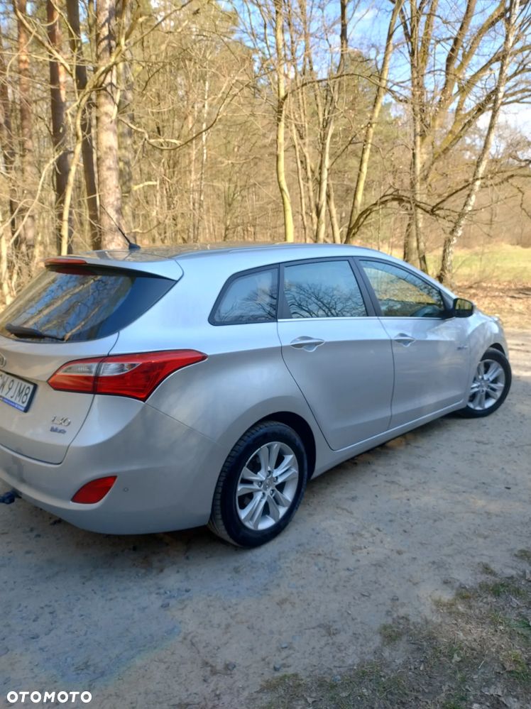 Hyundai i30 1.6 CRDi Classic + - 13