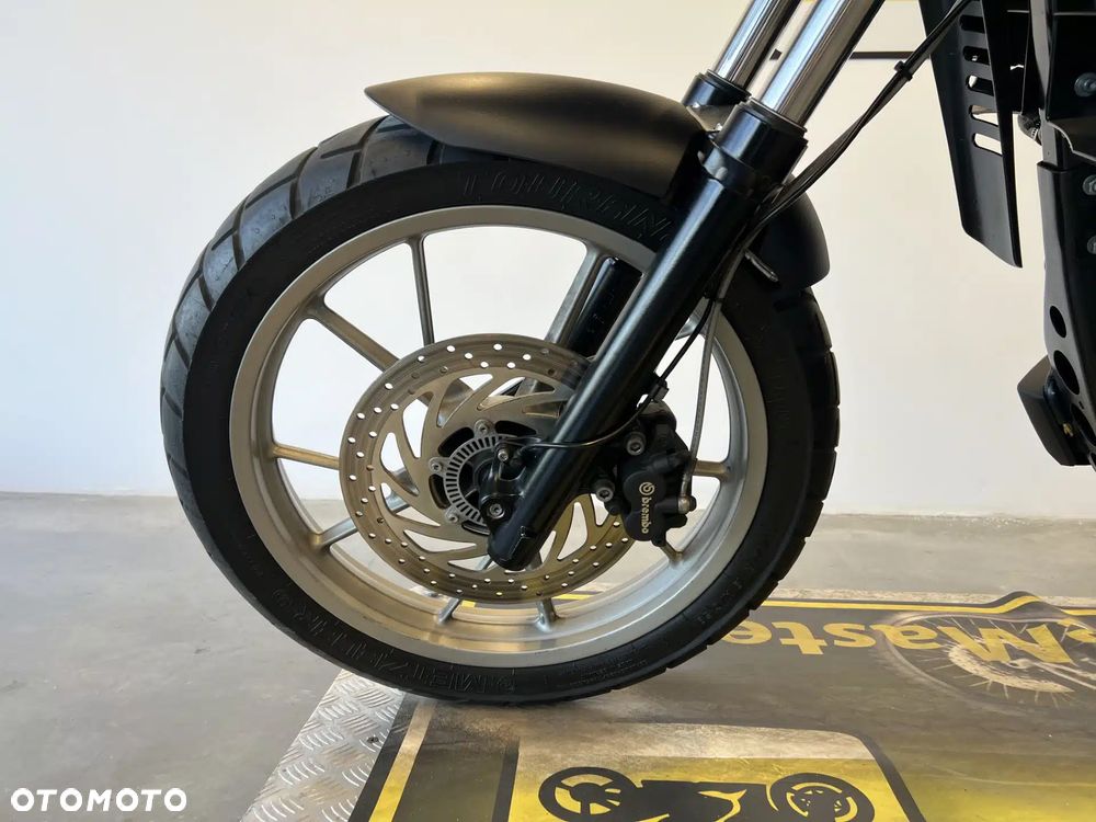 BMW G - 7