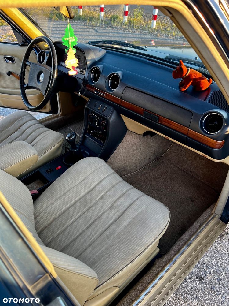 Mercedes-Benz W123 - 7