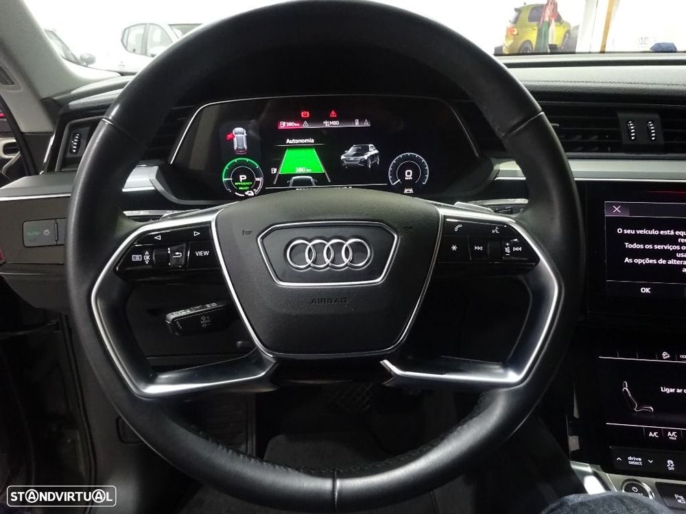 Audi Q8 e-Tron 55 quattro Advanced - 13