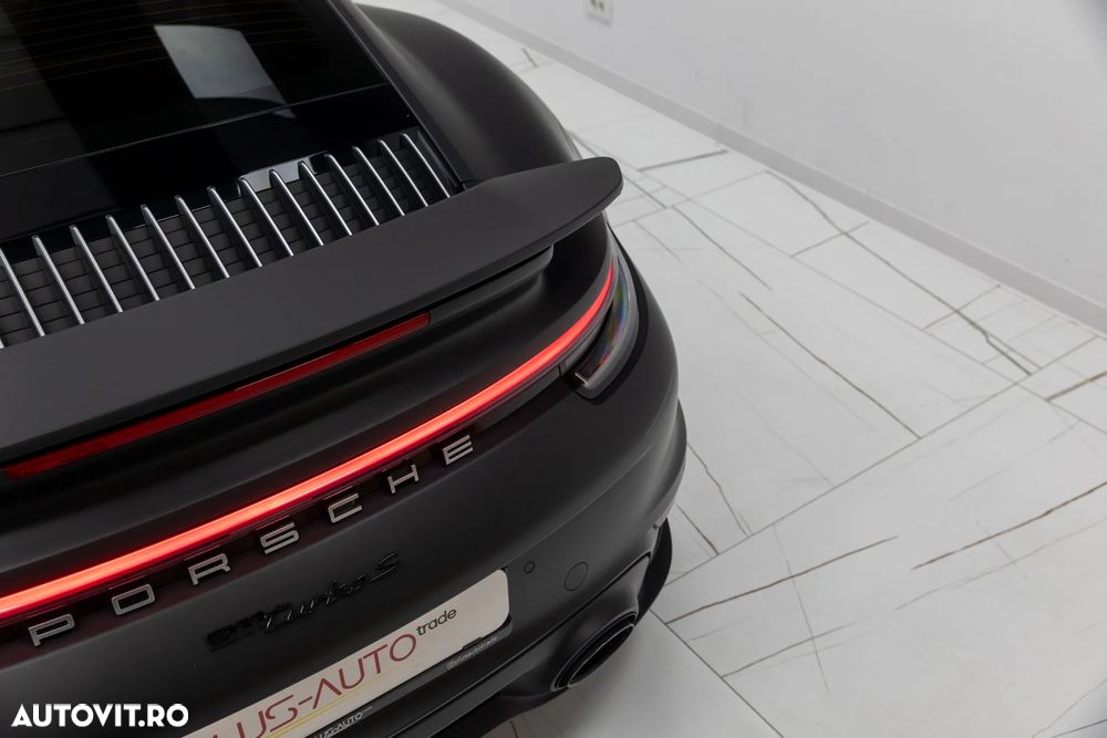 Porsche 911-TURBO-S Standard - 17