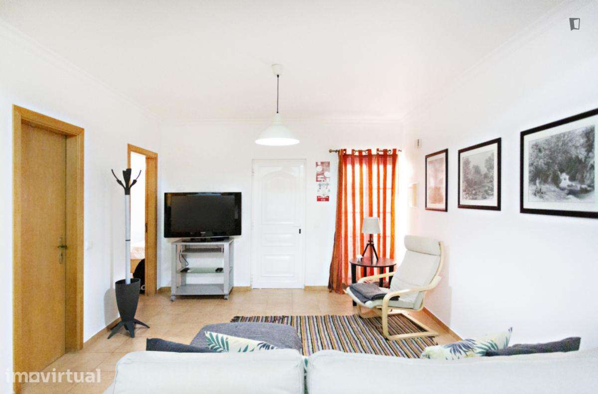 Casa com 2 quartos - localizado em Faro - Grande imagem: 2/11
