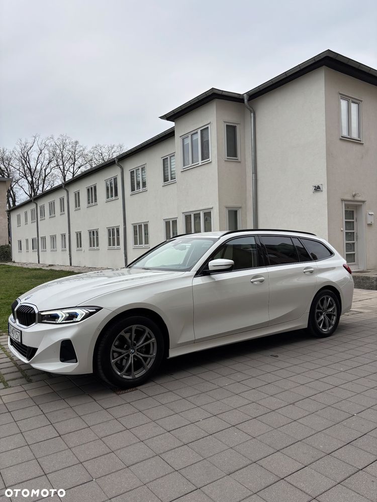 BMW Seria 3 318i - 1