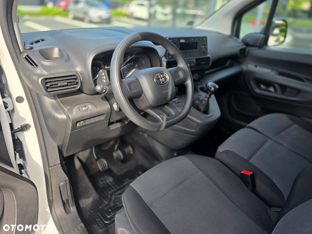 Toyota Proace City 1.2 D-4T 110KM  3 OSOBOWA Furgon Blaszak BEZWYPADKOWA z Polskiego Salonu I Pierwszy i Jedyny Właściciel I Stan auta "jak NOWE" I Pełna Faktura Vat 23% - 13