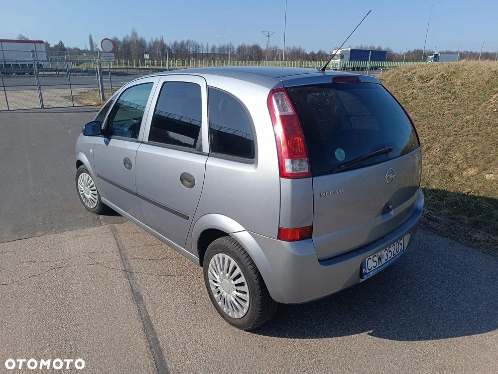 Opel Meriva 1.6 16V (Essentia) - 3