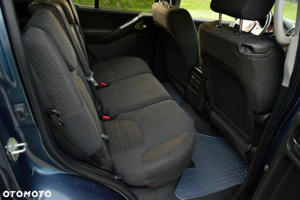 Nissan Pathfinder 2.5 dCi Comfort - 24