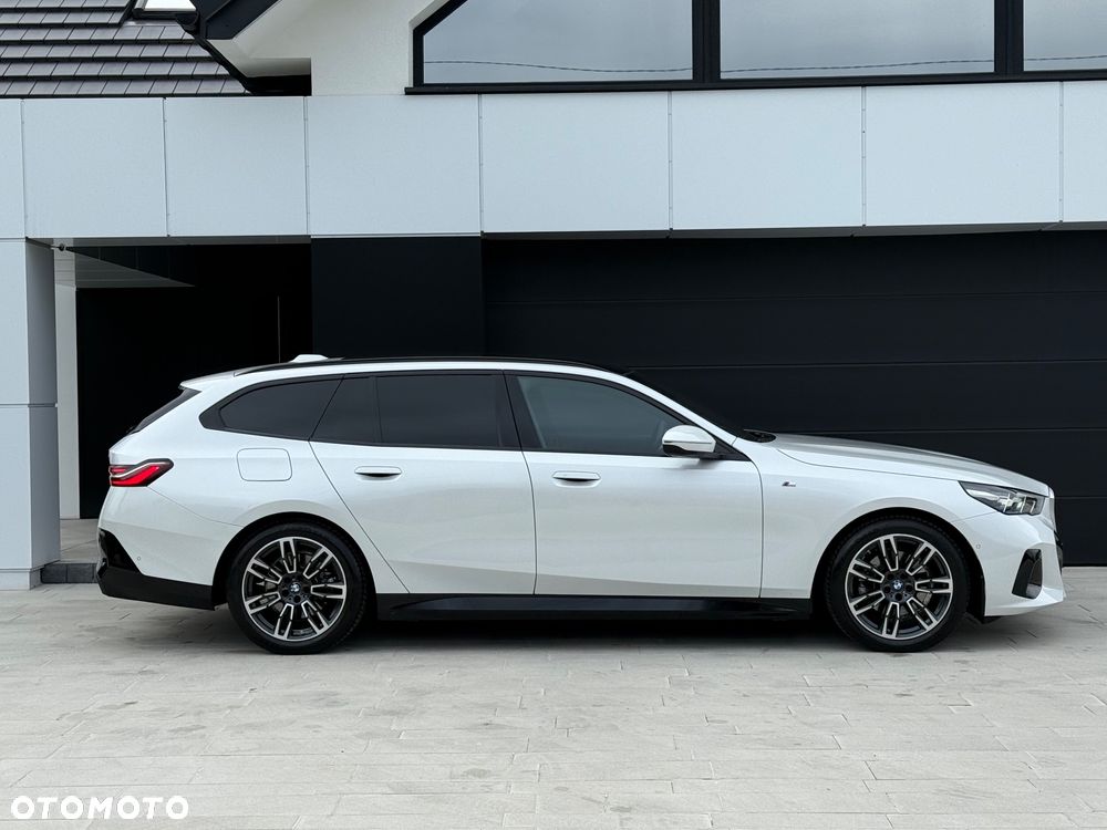 BMW Seria 5 520d xDrive Touring - 27