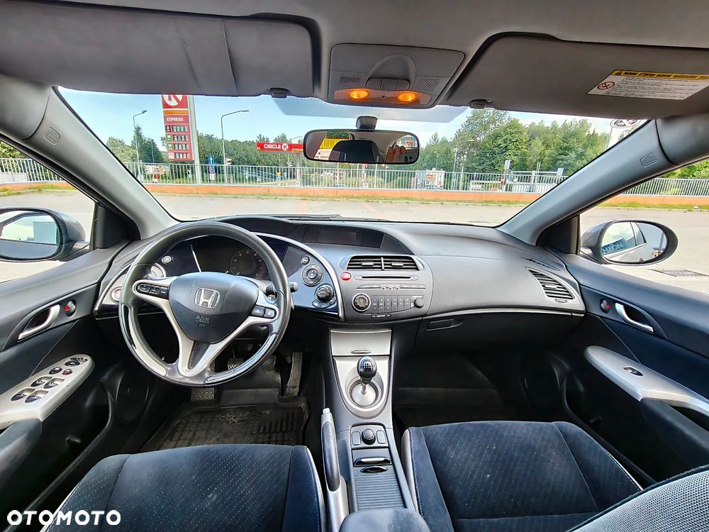 Honda Civic 1.8 Comfort - 14