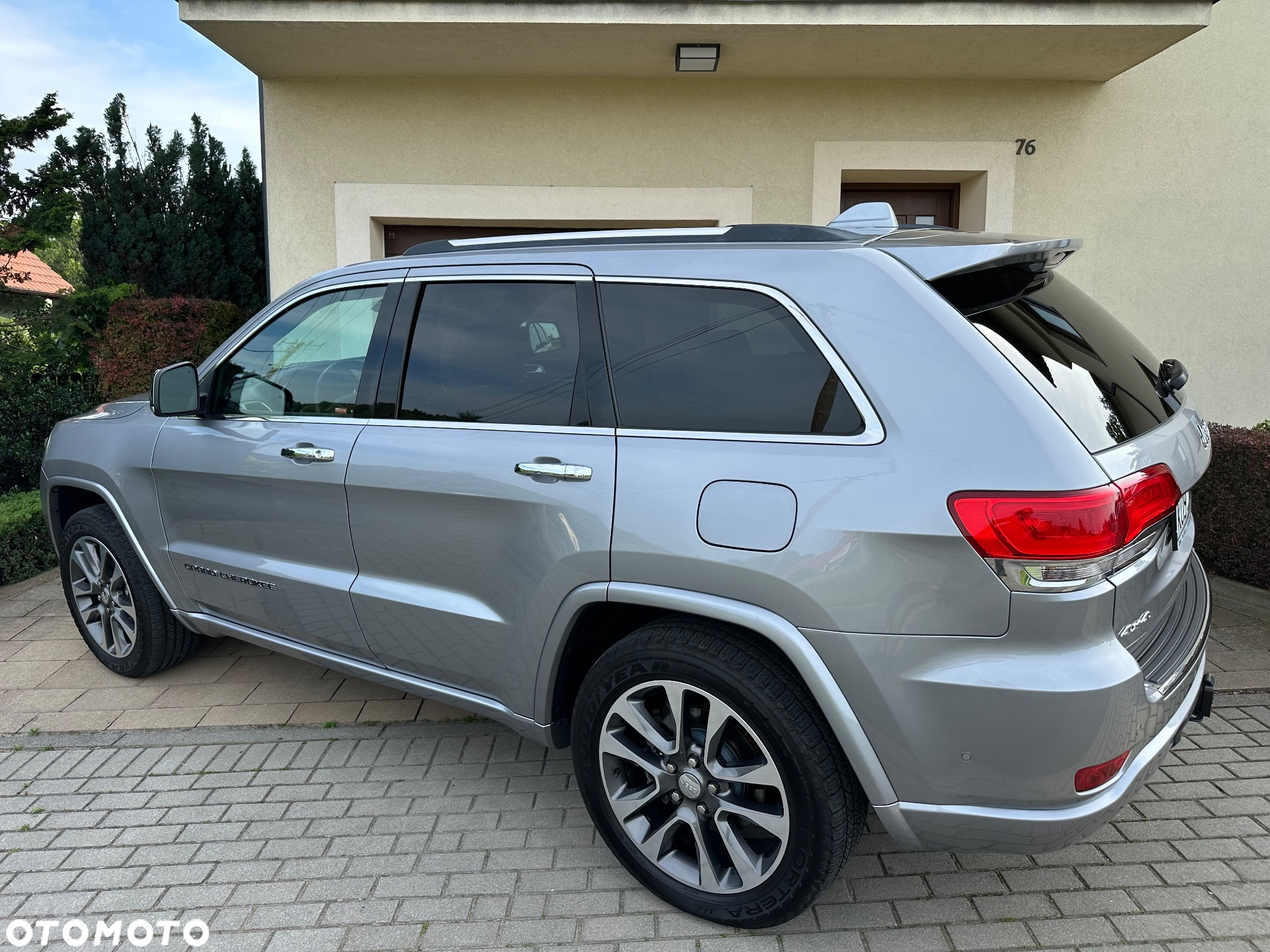 Jeep Grand Cherokee 5.7 V8 HEMI Overland - 14