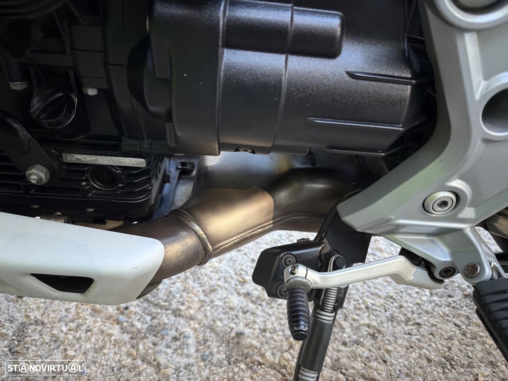 Moto Guzzi V85 TT - 6