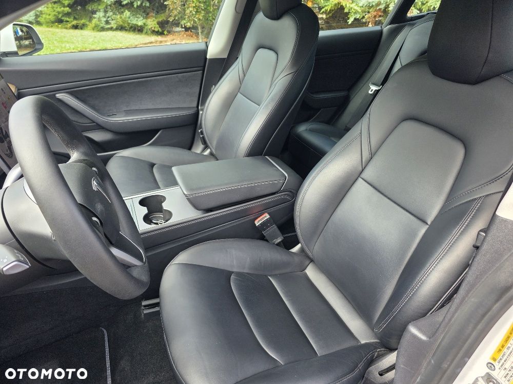 Tesla Model 3 - 18
