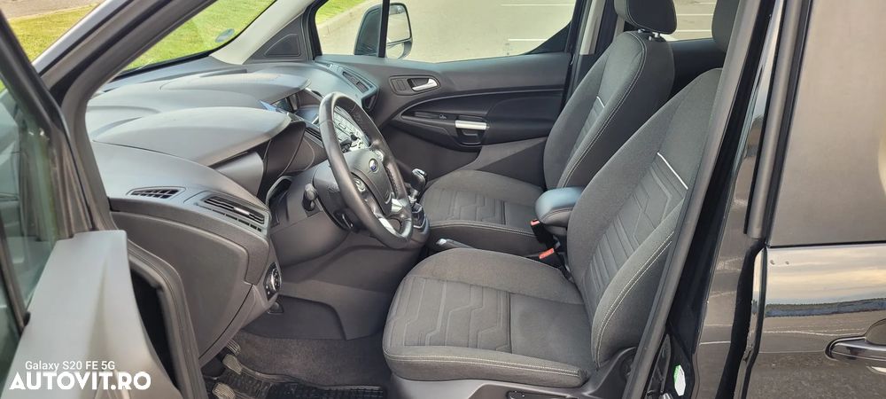 Ford Tourneo Connect - 13