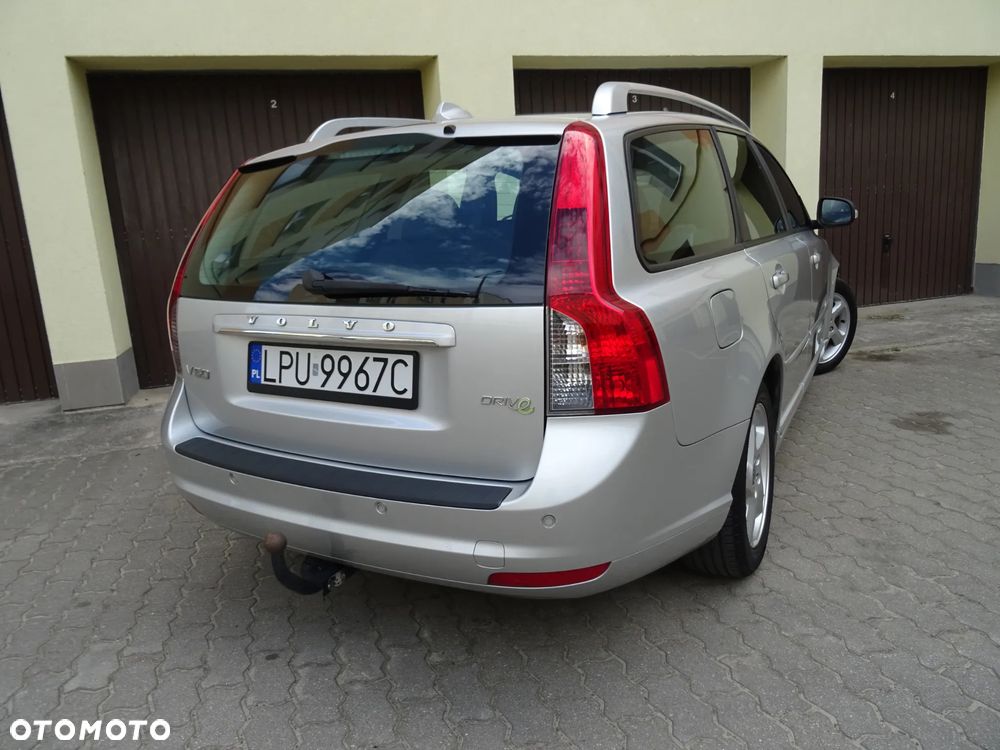 Volvo V50 DPF DRIVe Momentum - 19
