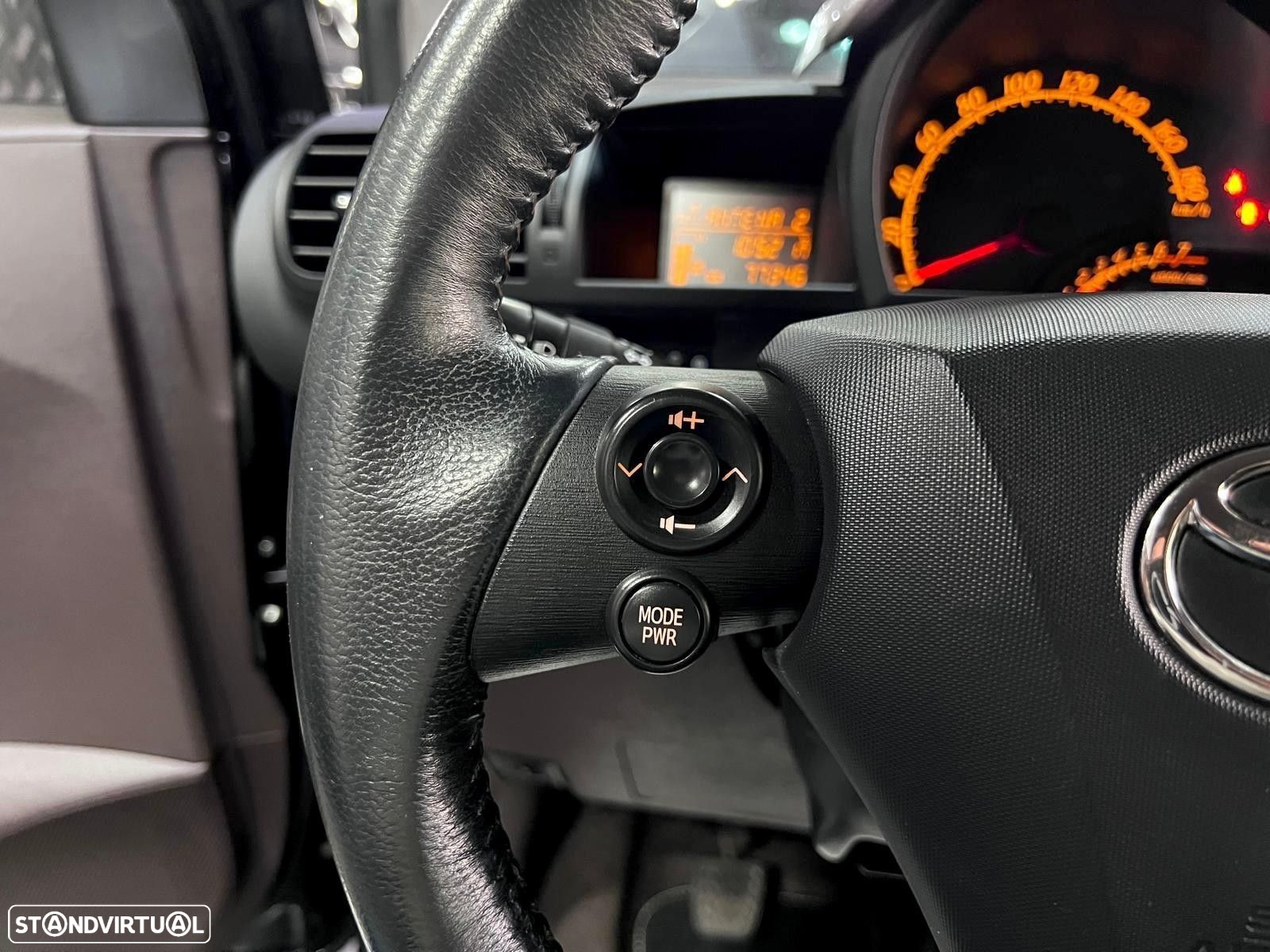 Toyota iQ 1.0 VVT-i 2 - 20