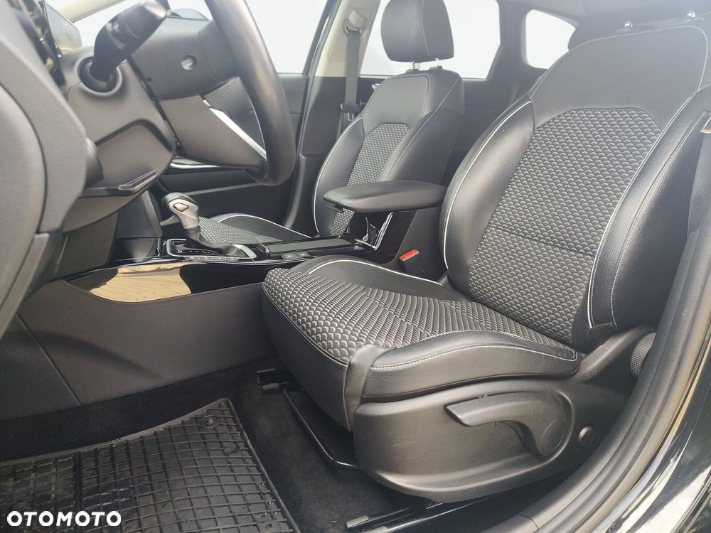 Kia Ceed - 11