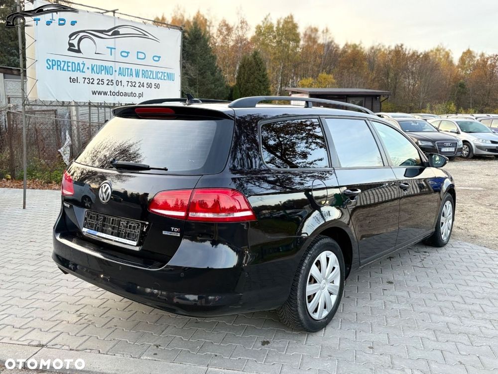 Volkswagen Passat 1.6 TDI DPF BlueMot Highline - 15