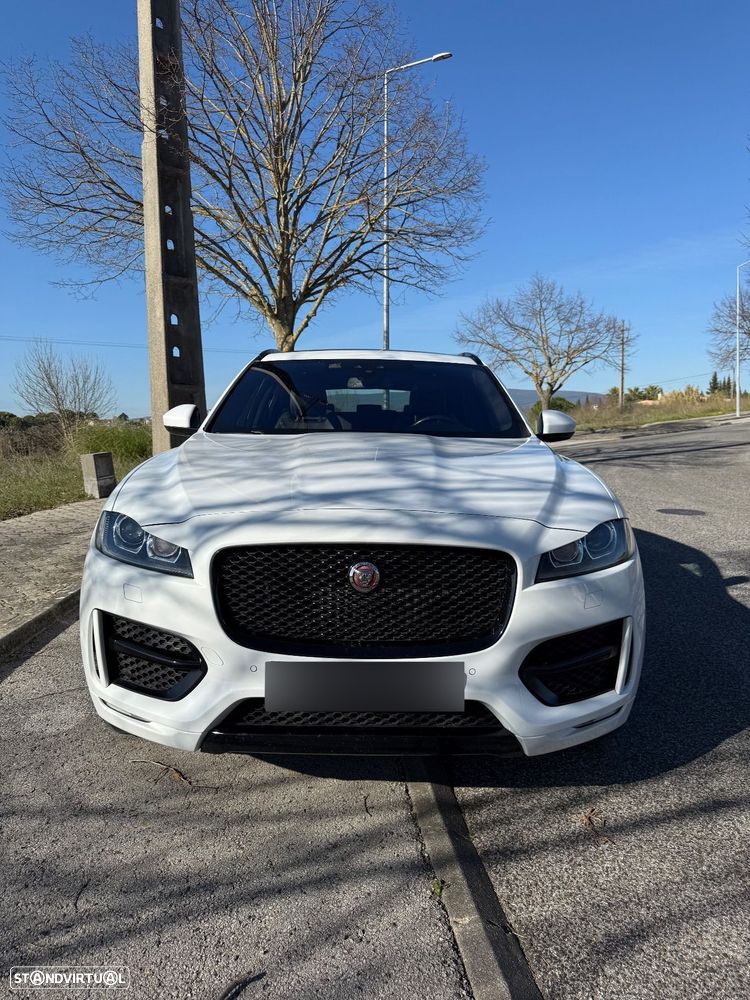 Jaguar F-Pace 2017 photo 2
