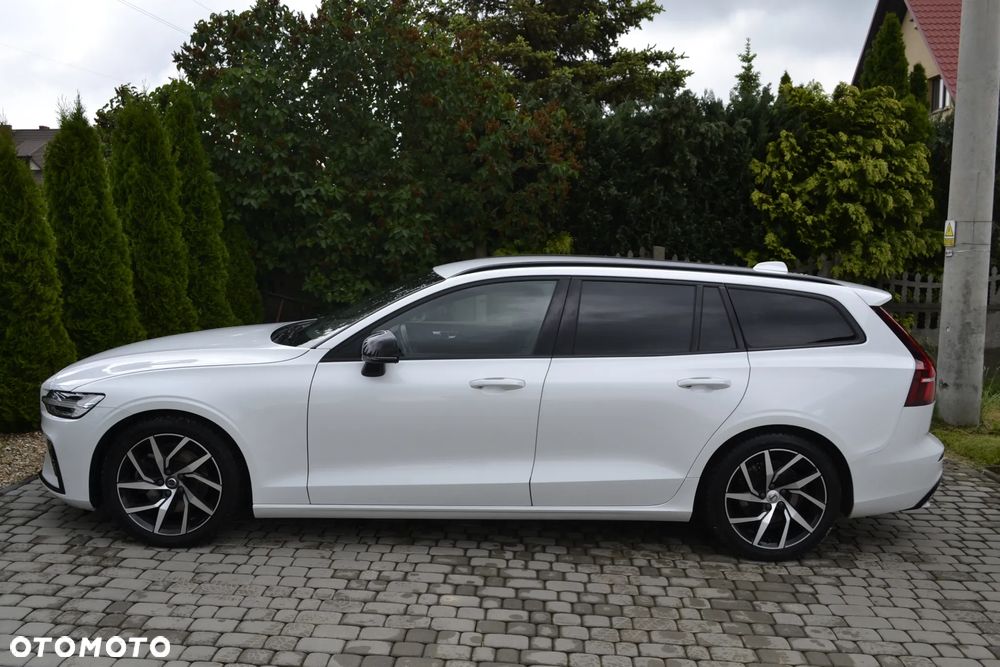 Volvo V60 B3 B R-Design - 13