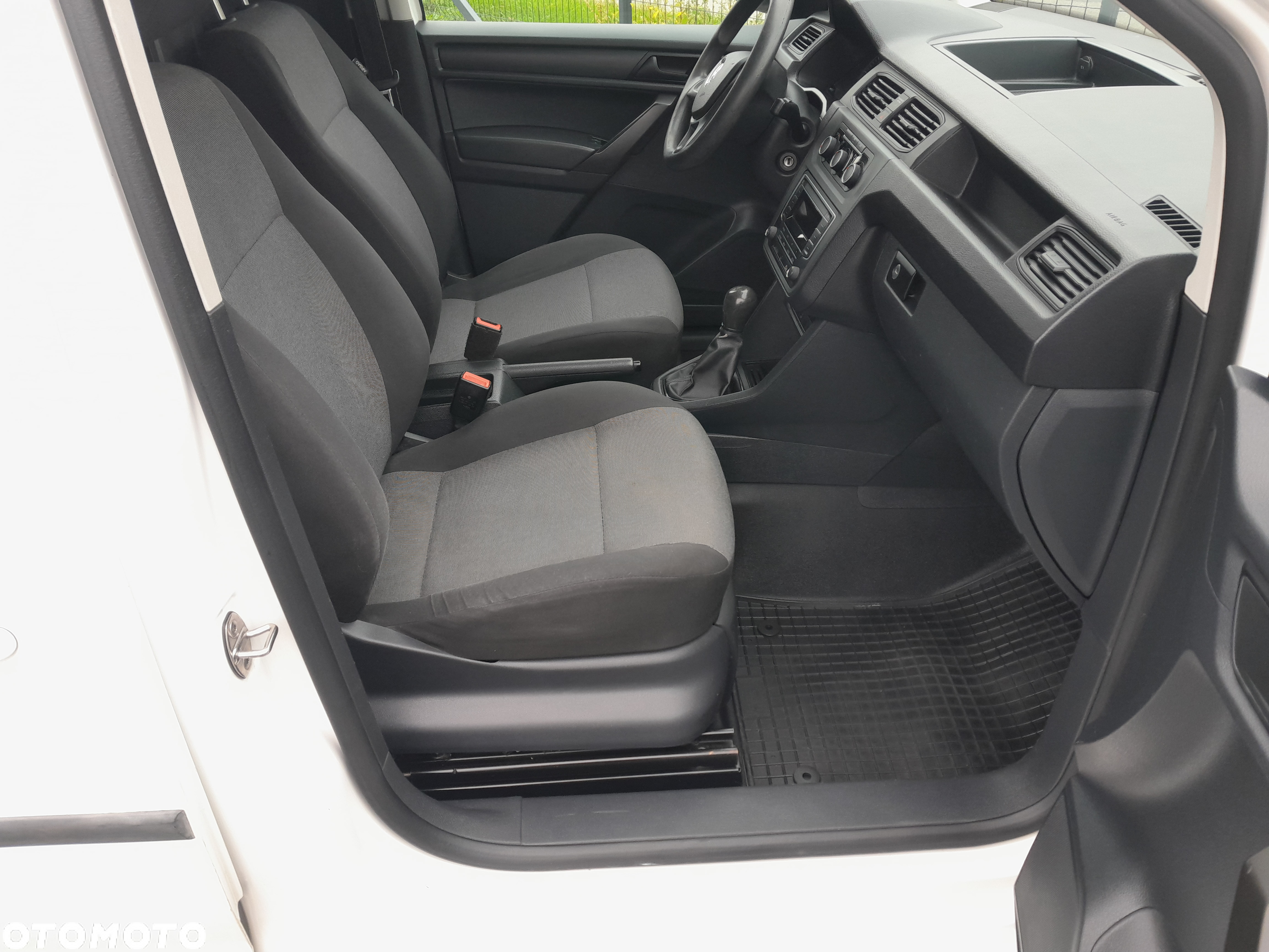 Volkswagen CADDY - 16