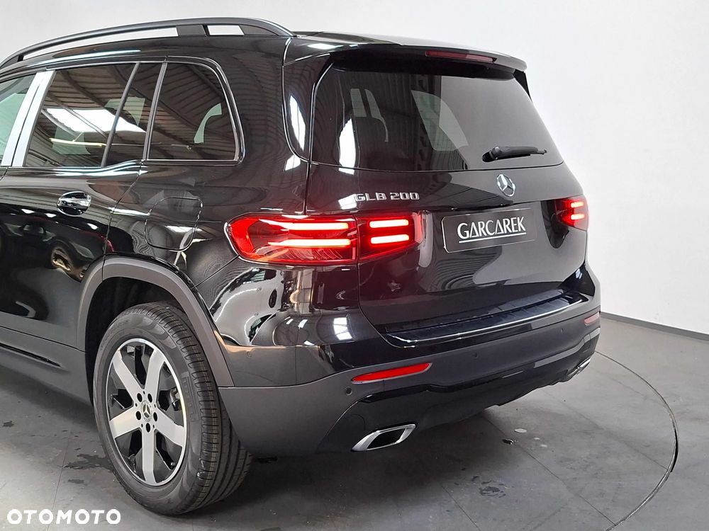 Mercedes-Benz GLB 200 7G-DCT - 11