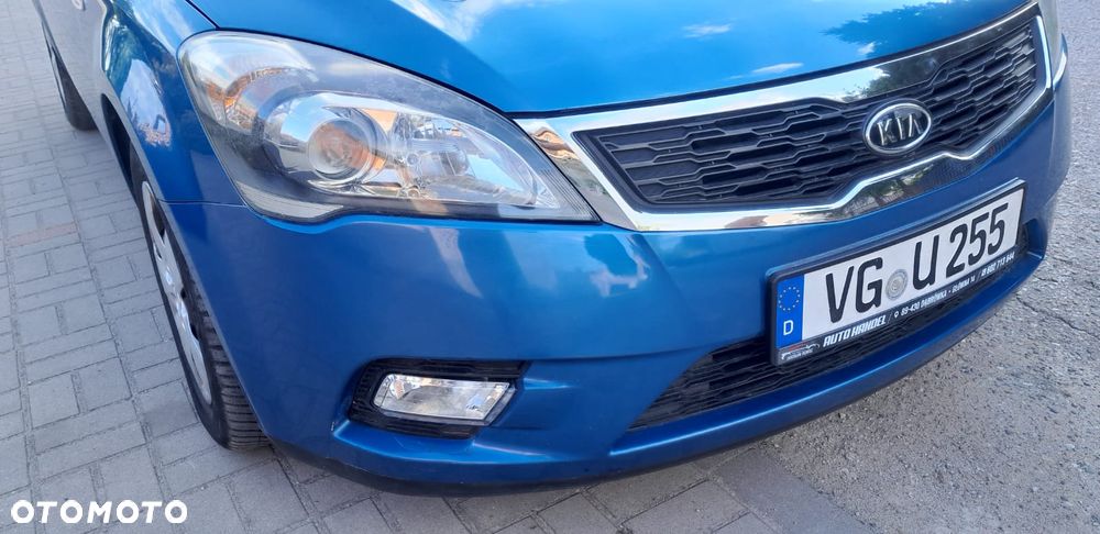 Kia Ceed - 16