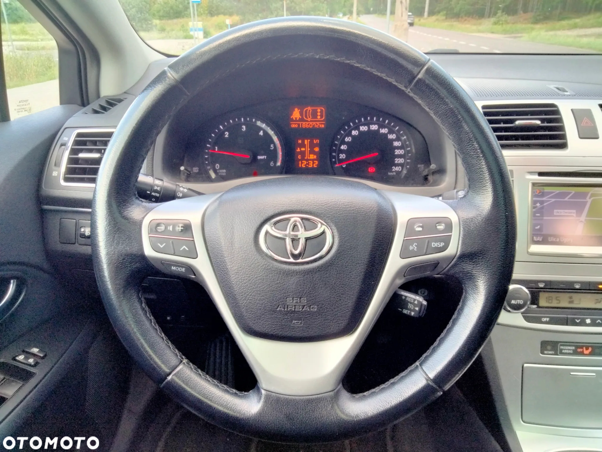 Toyota Avensis 2.0 D-4D Premium - 19