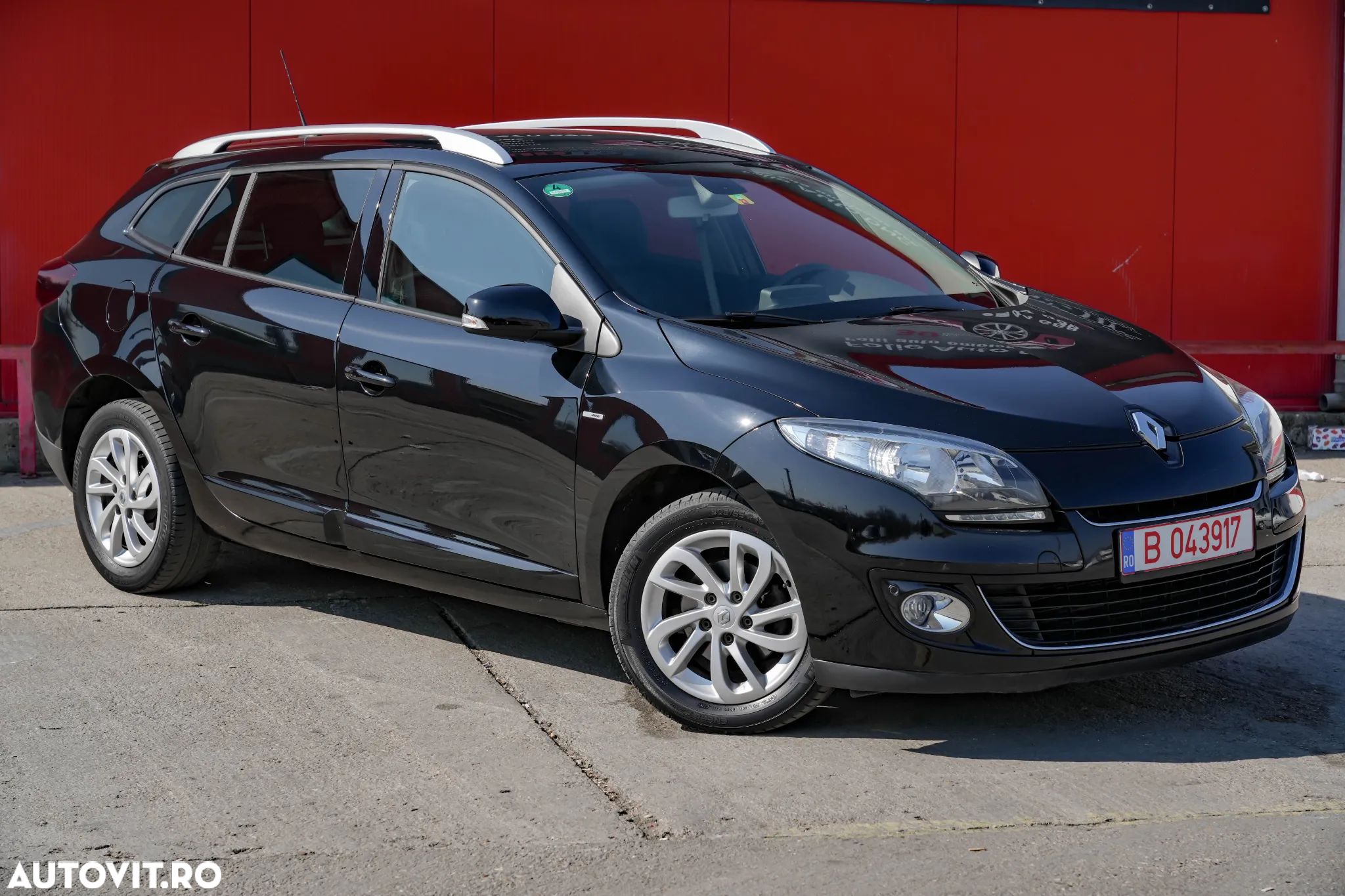 Renault Megane Grandtour TCe 130 Bose Edition - 1
