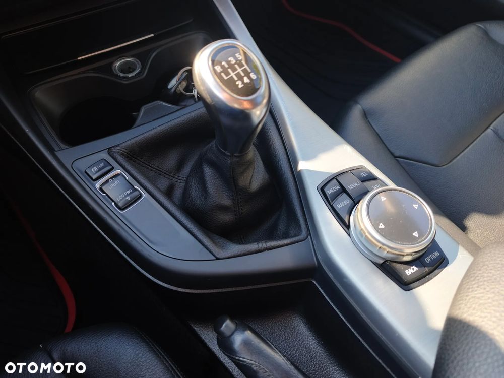 BMW Seria 1 - 17
