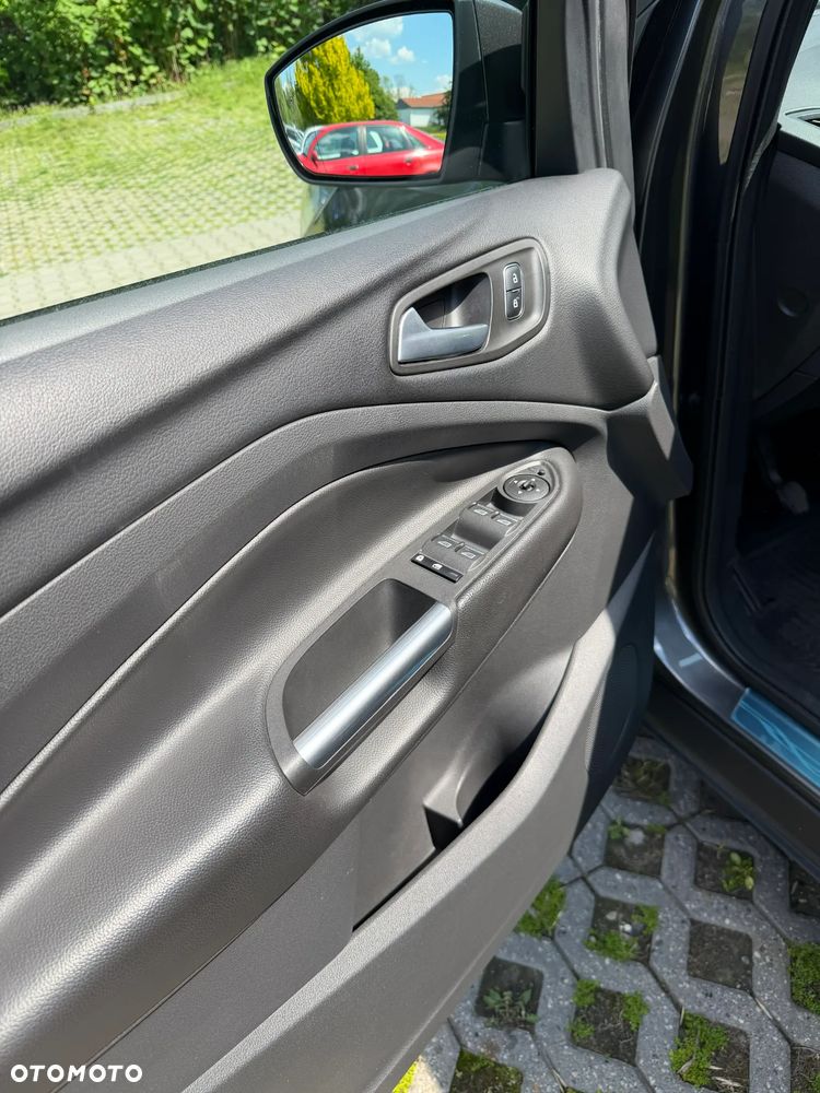Ford Kuga 2.0 TDCi AWD Titanium - 13