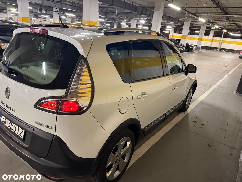 Renault Scenic Energy dCi 130 Euro 6 S&S Xmod Bose Edition - 8
