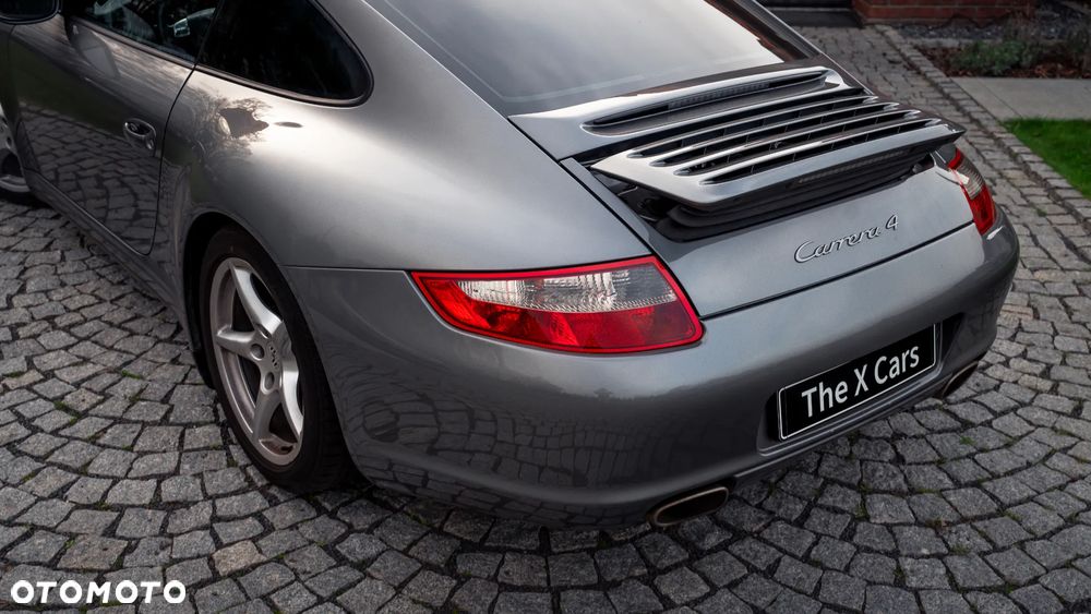 Porsche 911 Carrera 4 PDK - 3