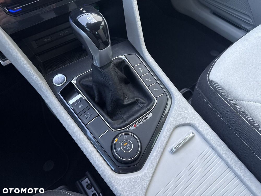 Volkswagen Tiguan - 24