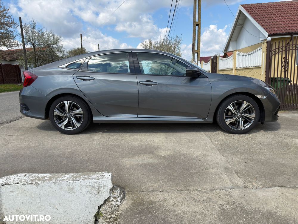 Honda Civic 1.5 VTEC Turbo Elegance Navi - 3