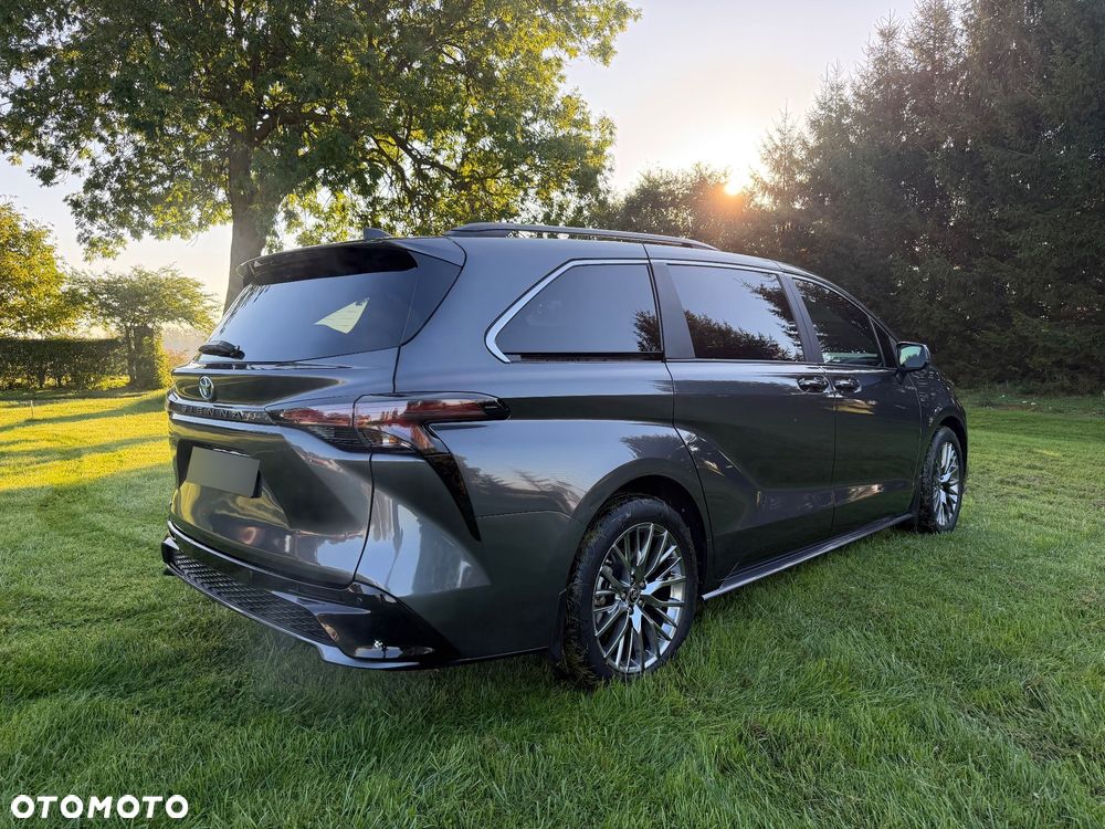 Toyota Sienna - 21