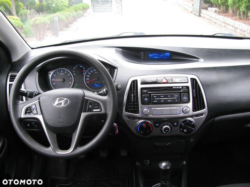 Hyundai i20 1.2 Fifa World Cup Edition - 19