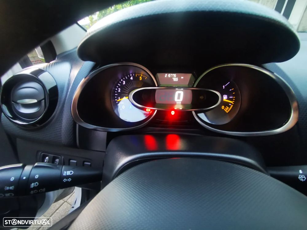 Renault Clio Sport Tourer 1.5 dCi Luxe - 10