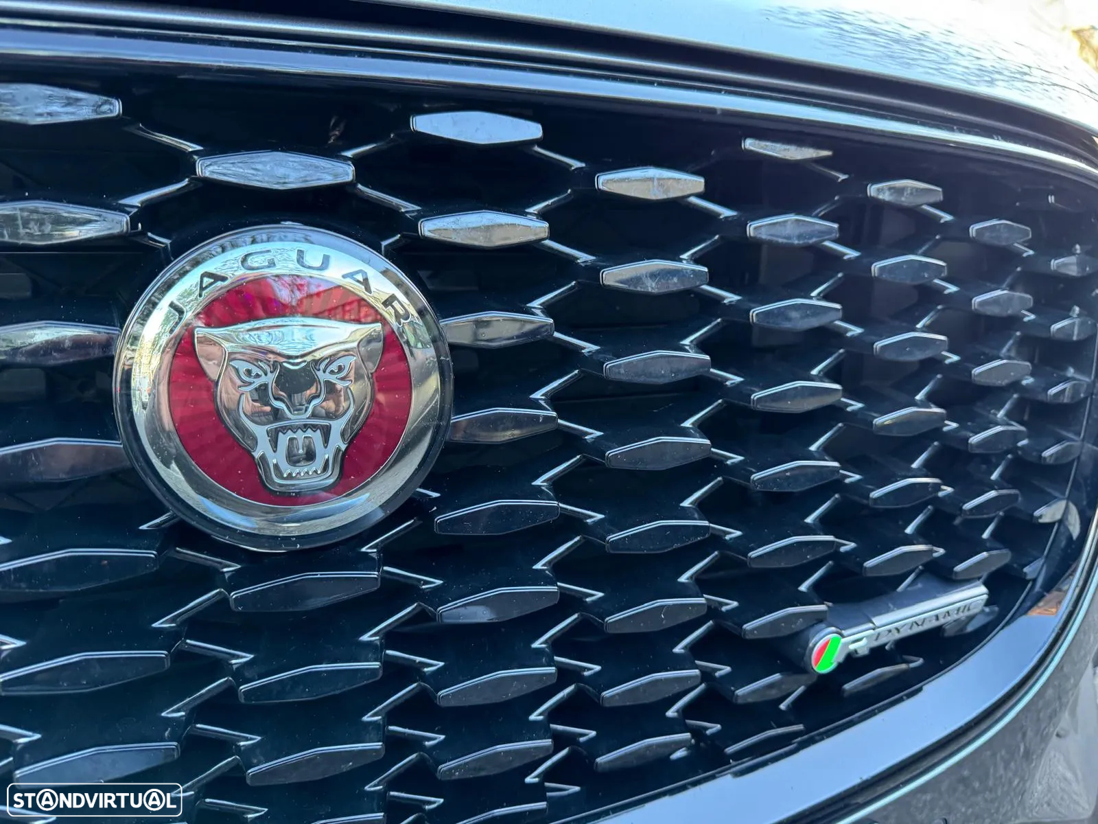Jaguar F-Pace 2.0 P400e AWD R-Dynamic HSE - 18