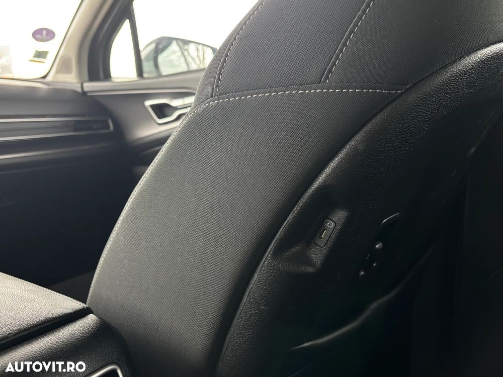 Kia Sportage 1.6 T-GDI HEV 6AT 4x2 Style - 32