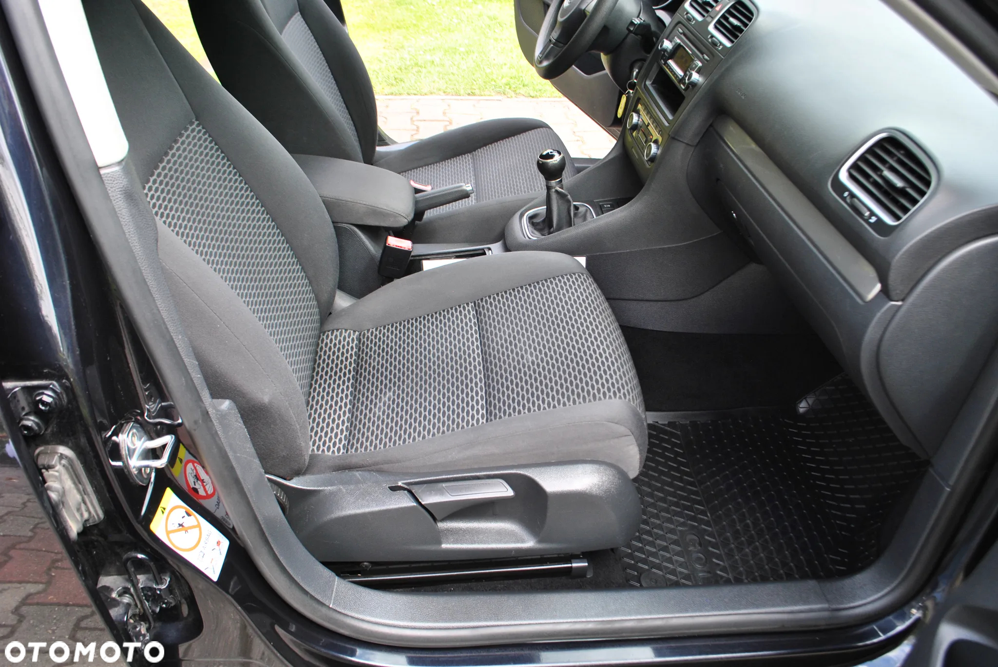 Volkswagen Golf VI 1.4 Comfortline - 23