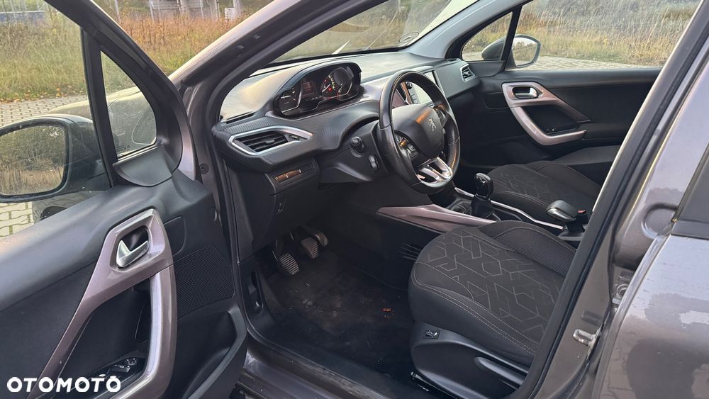 Peugeot 2008 - 11