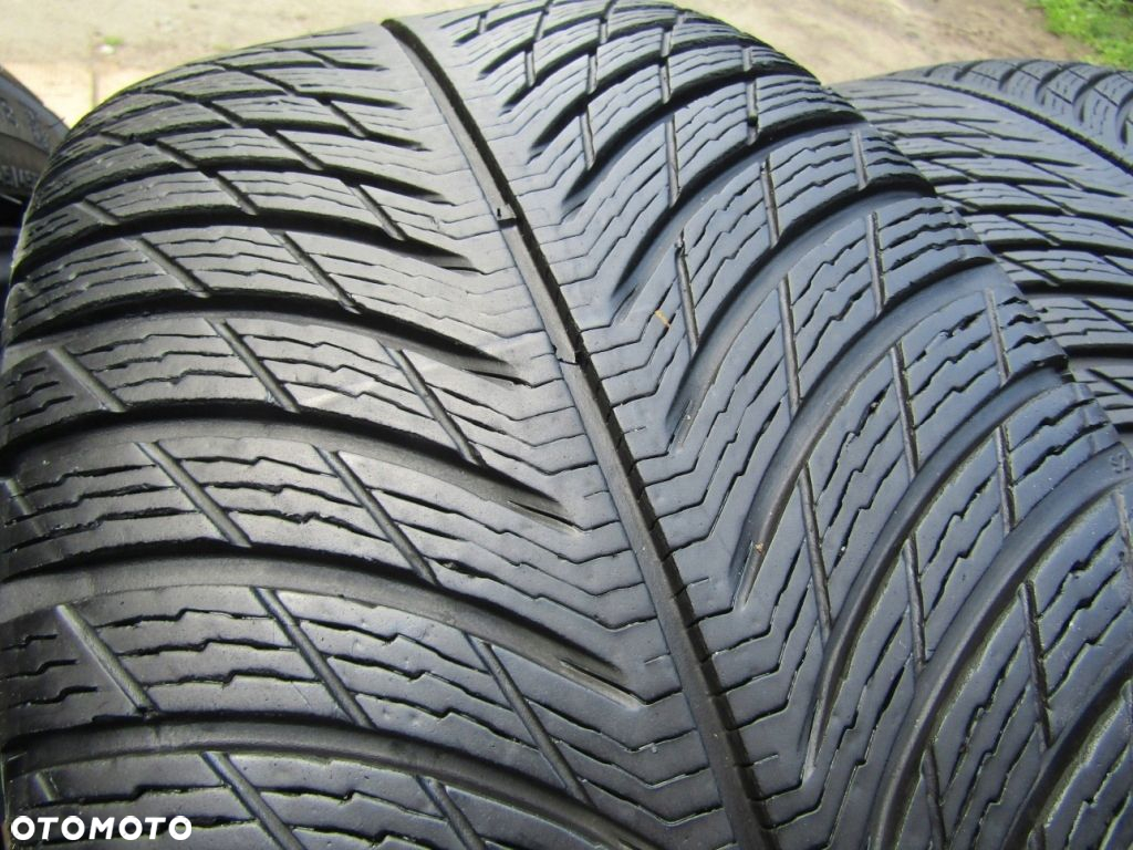 4x Felgi Koła 18 Volvo S40 V60 S90 V90 C30 S60 XC40 XC60  Opony 245/45 18 - 15