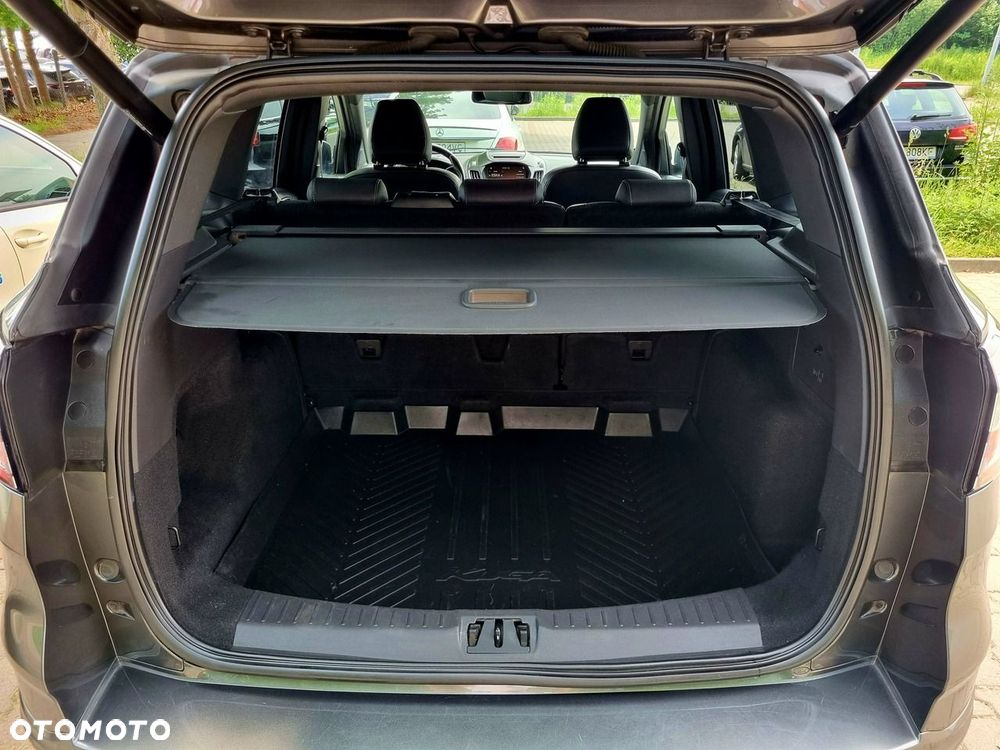 Ford Kuga 1.5 EcoBoost 2x4 ST-Line - 14