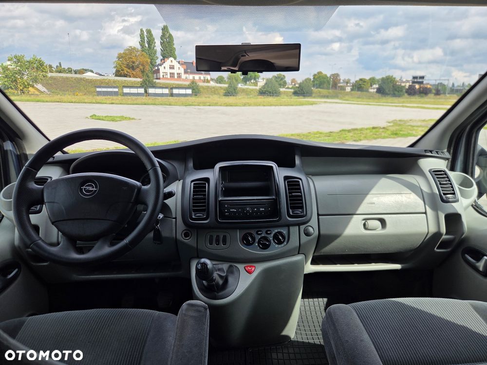 Opel Vivaro - 11