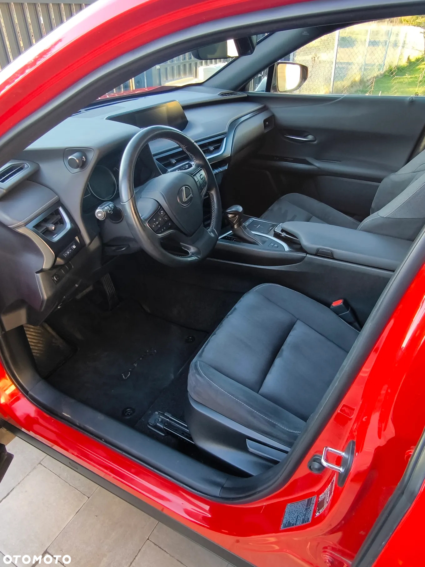 Lexus UX 200 GPF Business Edition 2WD - 16