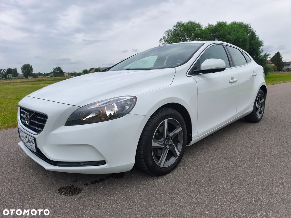 Volvo V40 D2 Momentum - 1