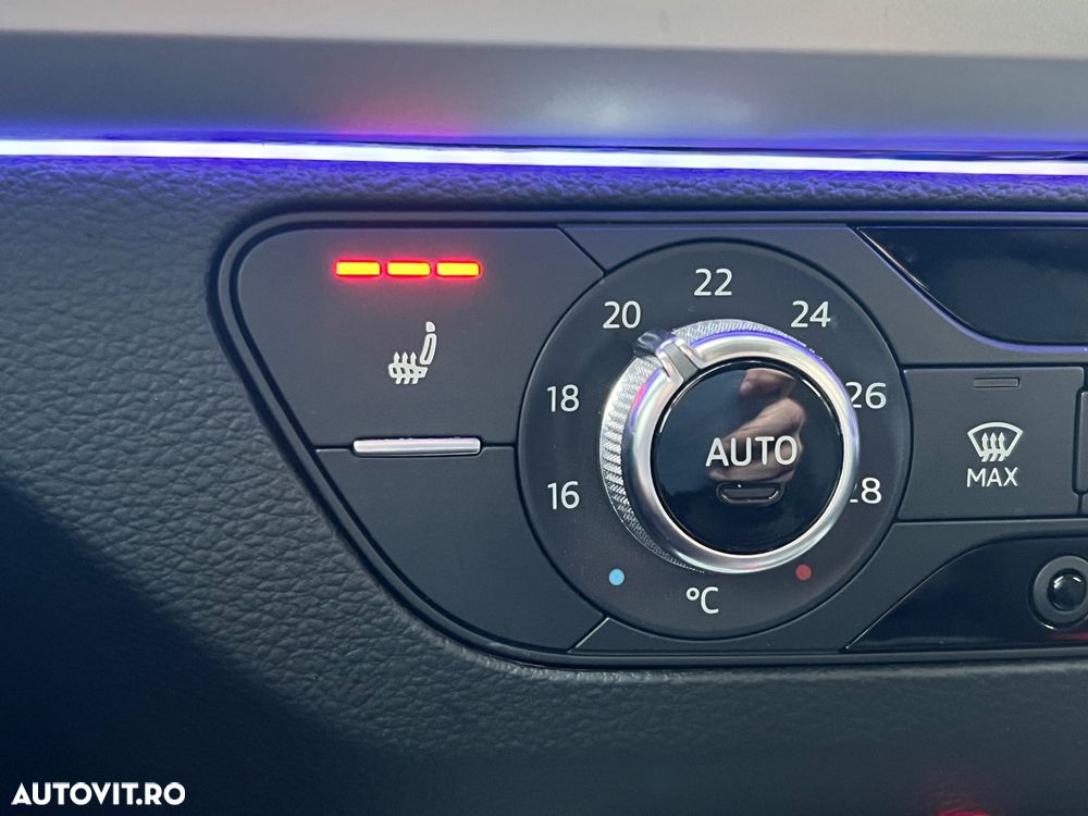 Audi Q5 2.0 40 TDI quattro S tronic Design - 12