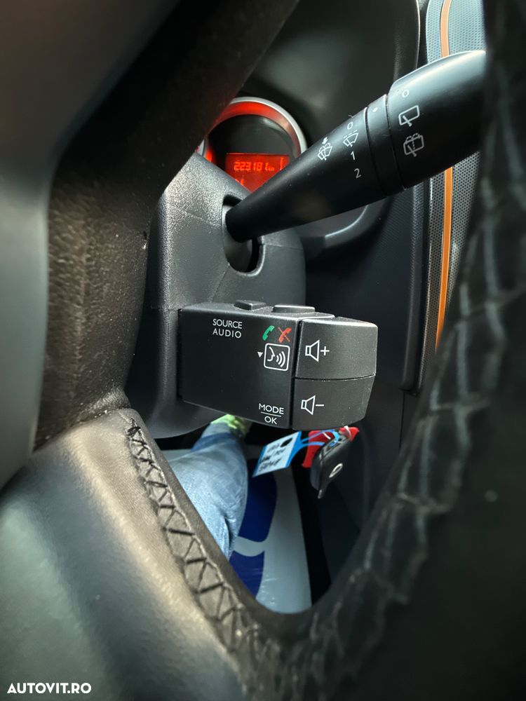 Dacia Logan MCV TCe 90 S&S Easy-R Stepway Celebration - 17