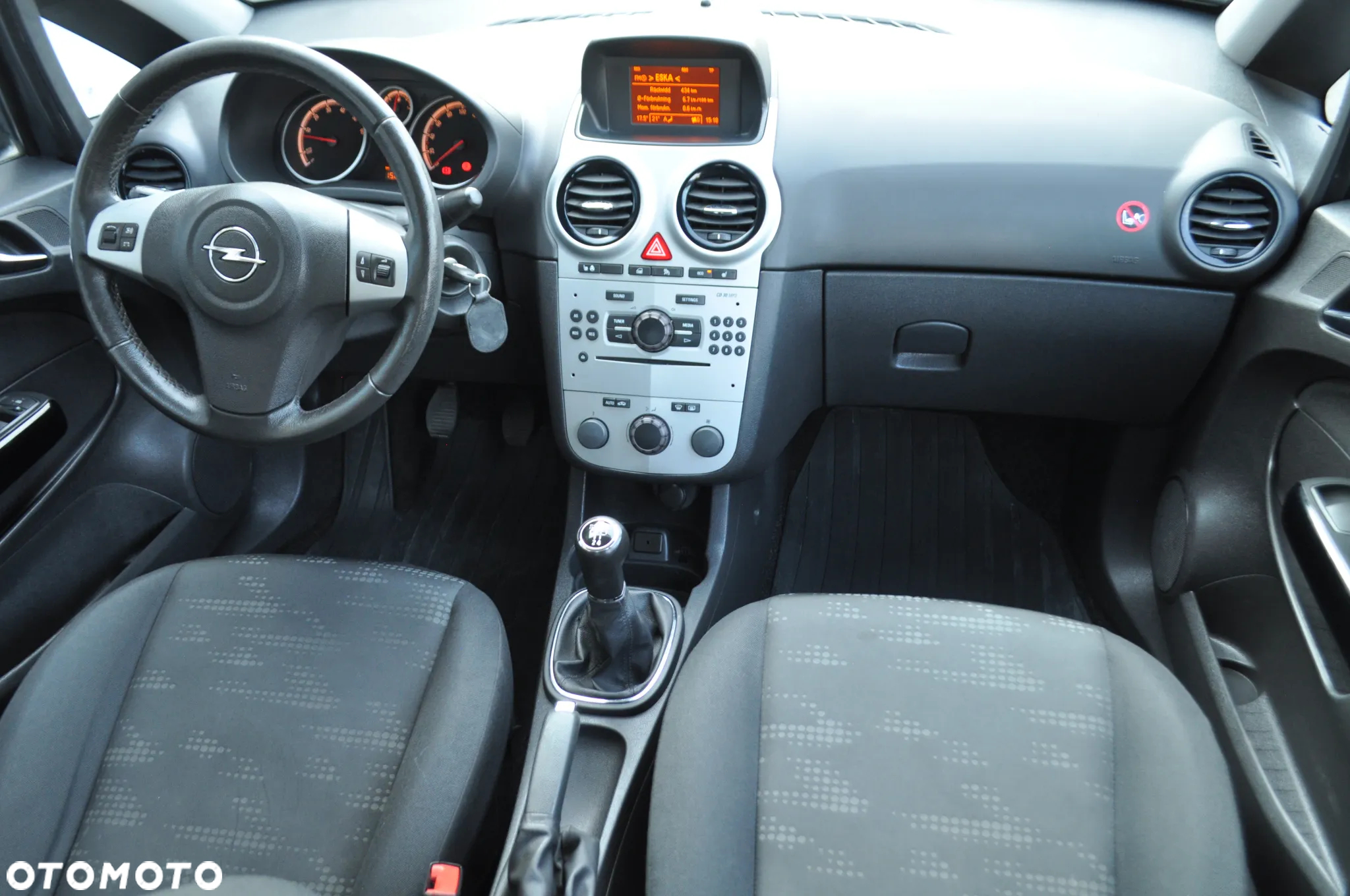 Opel Corsa 1.2 16V Edition / Active - 21