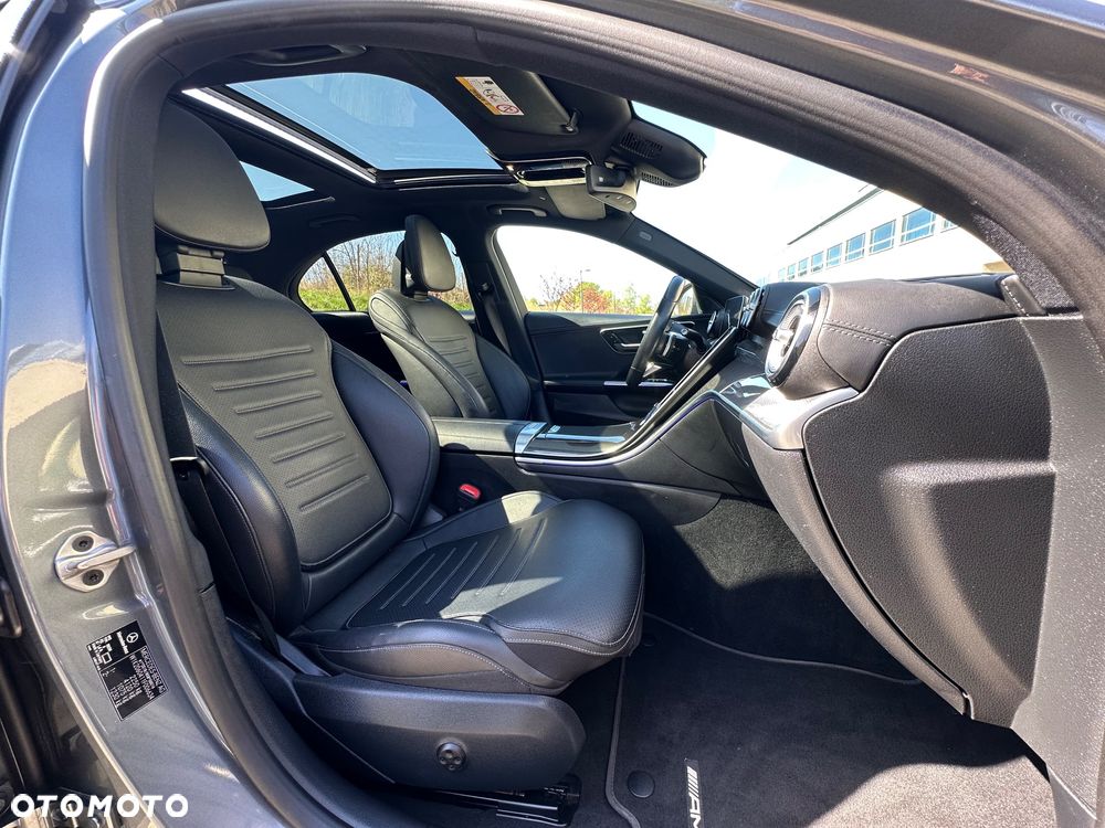 Mercedes-Benz Klasa C 180 9G-TRONIC Edition AMG Line - 17