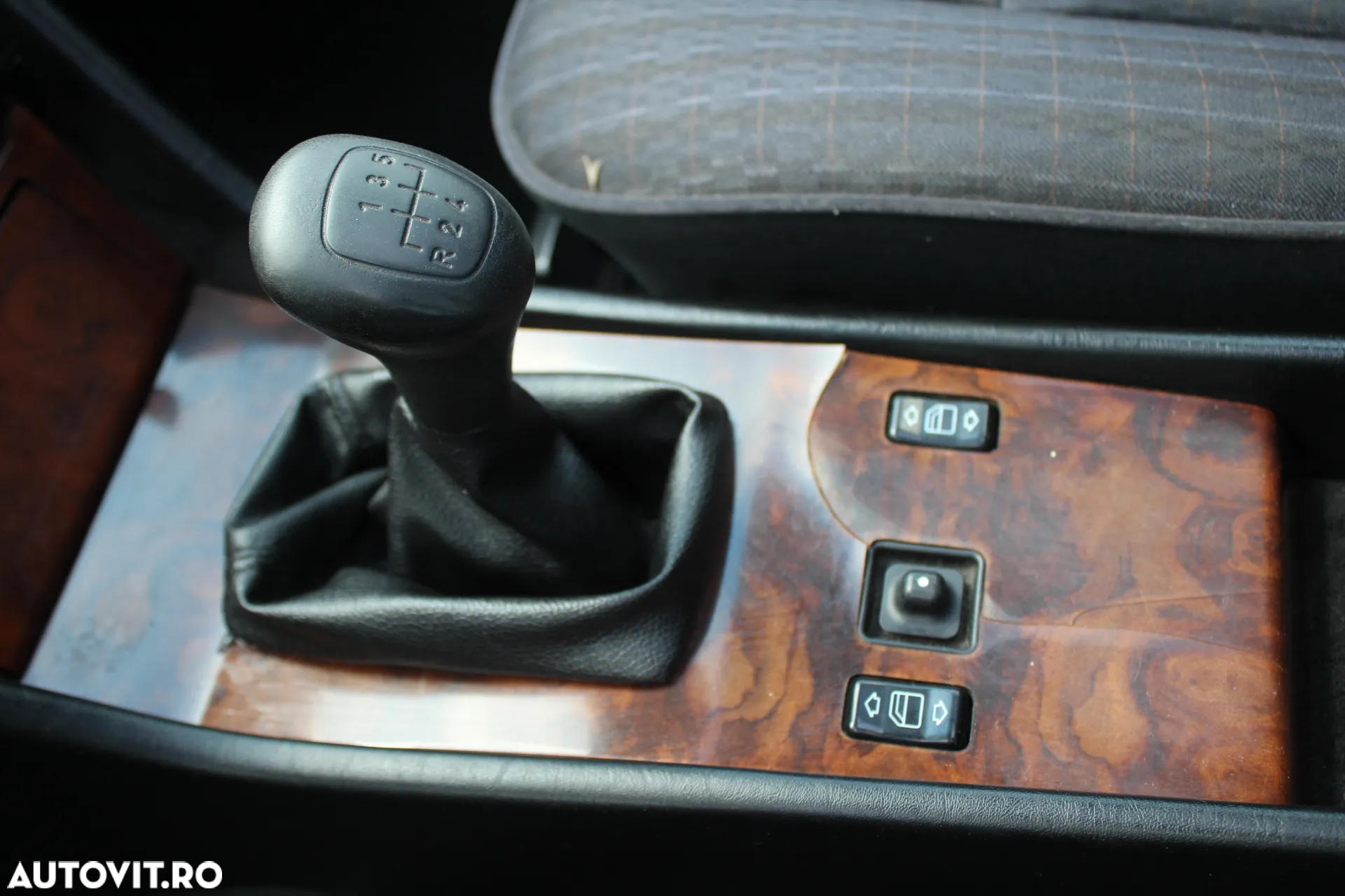 Mercedes-Benz E - 5